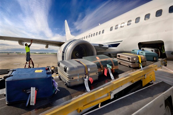 Bagage cabine : les frais imposés par les compagnies sur les billets d'avion  bientôt encadrés ?